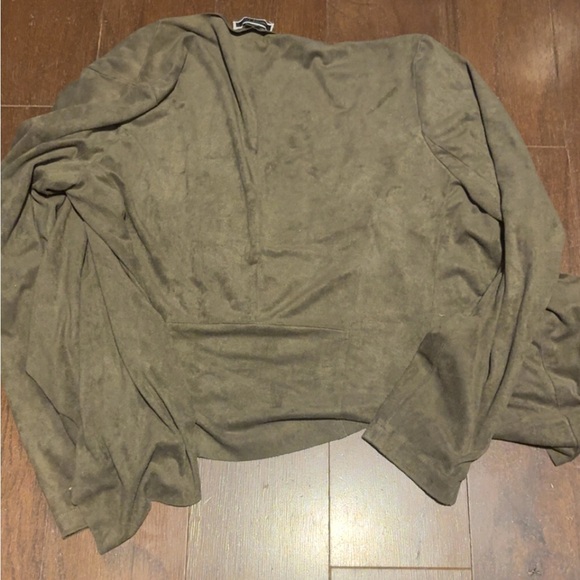 Chic Olive Green Lightweight Jacket - Picture 2 of 2